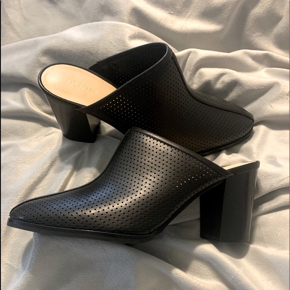 Via Spiga Black leather Mules